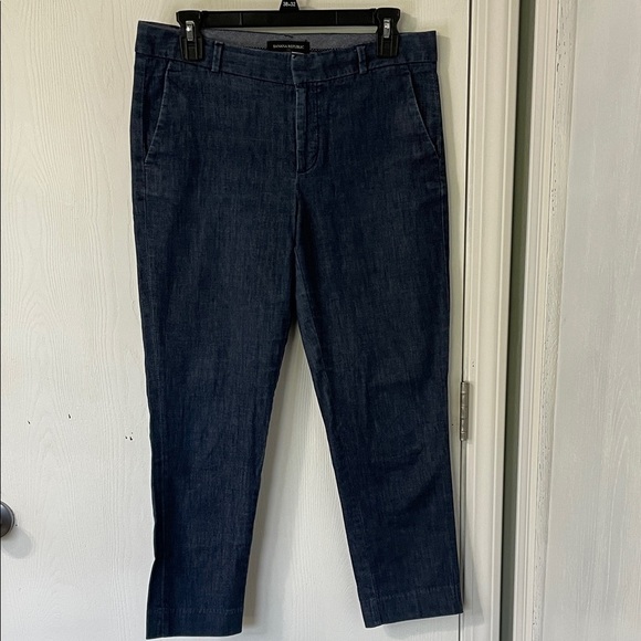 Banana Republic Pants - Banana Republic Hampton Fit Cropped Dark Wash Denim Jeans Size 4 (fits up to 8)